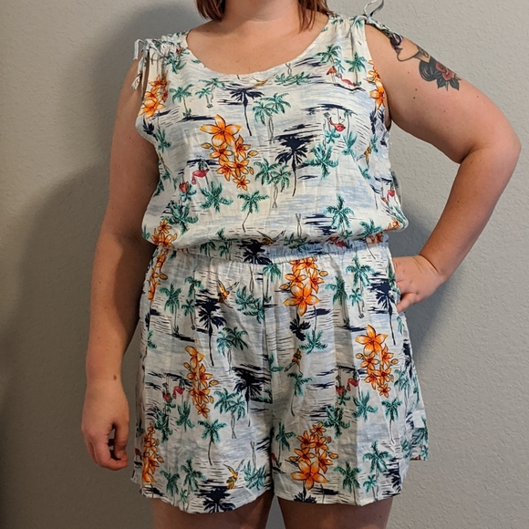 Old Navy Dresses & Skirts - NWT! Tropical Romper